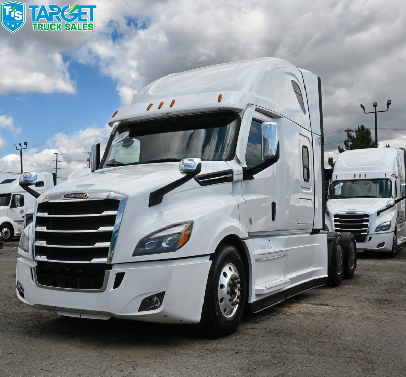 
								2021 Freightliner Cascadia full									