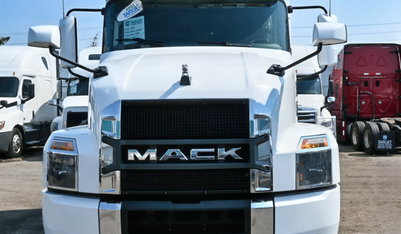 
								2022 MACK ANTHEM full									