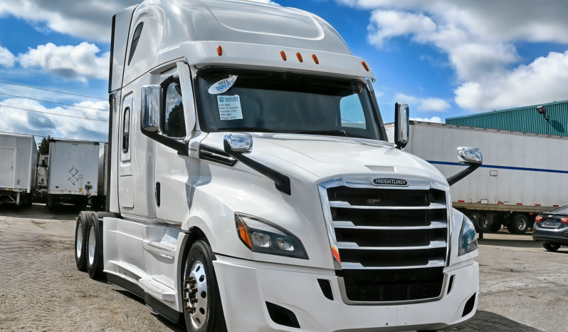 
								2022 Freightliner Cascadia full									
