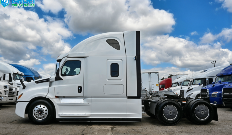 
								2021 Freightliner Cascadia full									