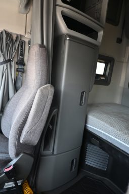 
										2021 Volvo 760 full									