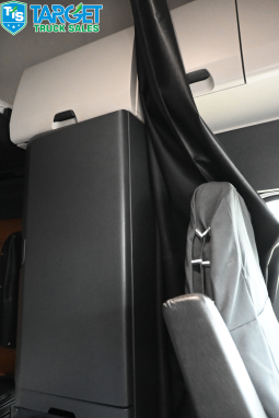 
										2019 Freightliner Cascadia full									