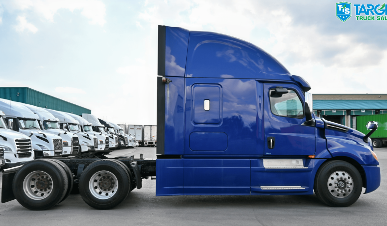 
								2020 Freightliner Cascadia full									