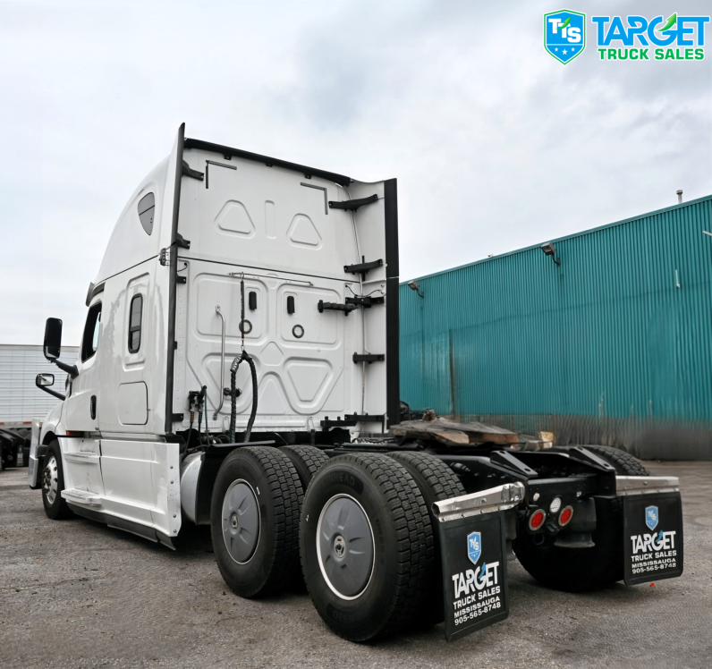 
								2019 Freightliner Cascadia full									