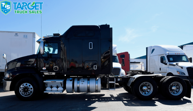 
								2016 Mack Pinnacle full									