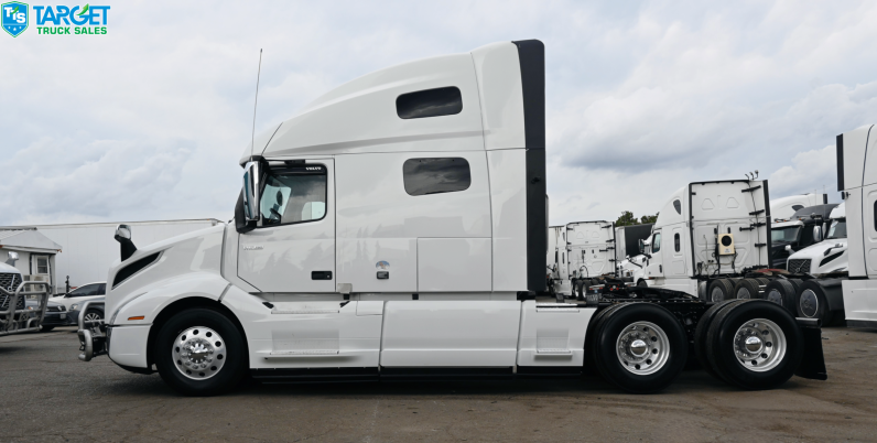 
								2022 Volvo 760 full									