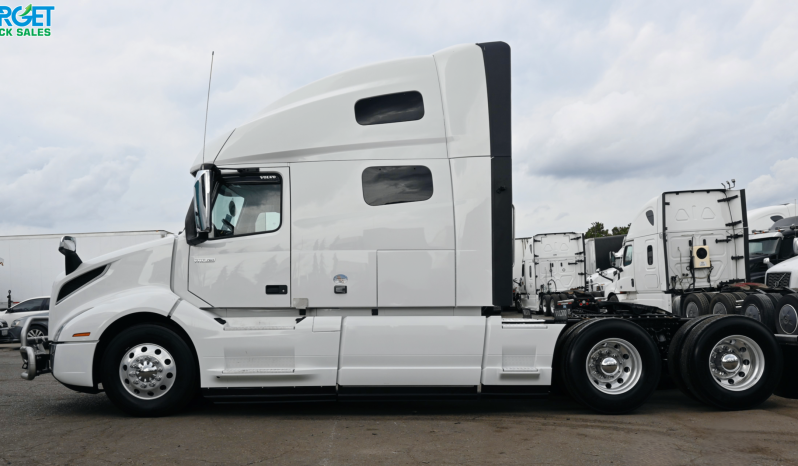 
								2022 Volvo 760 full									