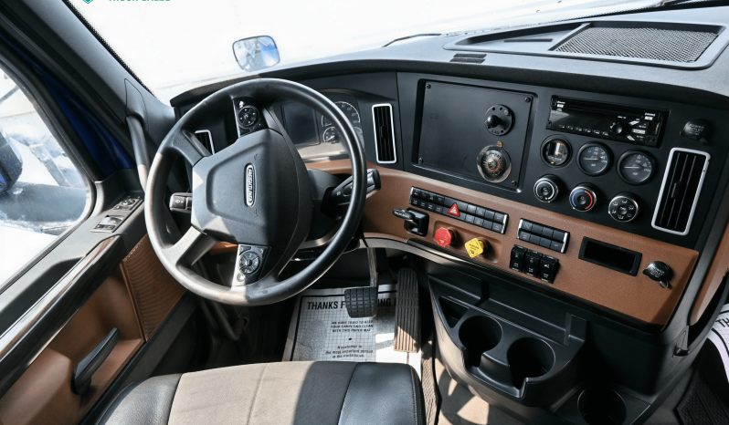 
								2020 Freightliner Cascadia full									